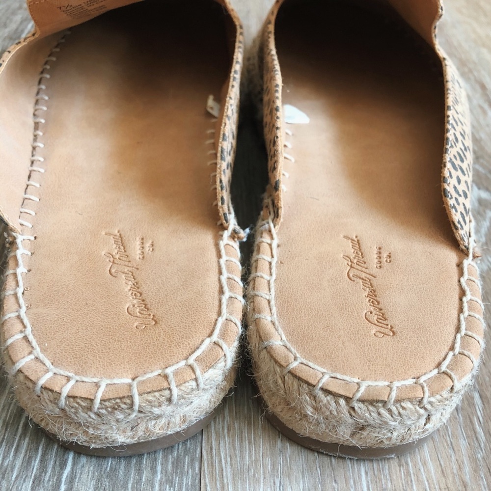 Universal Thread Leopard Flats - Picture 6 of 7